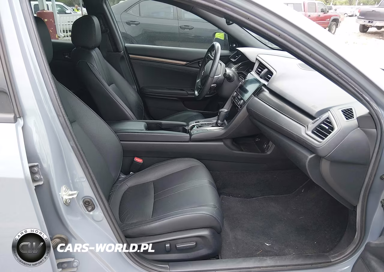 2018 Honda Civic Sport Touring VIN:SHHFK7H93JU218113 - 5