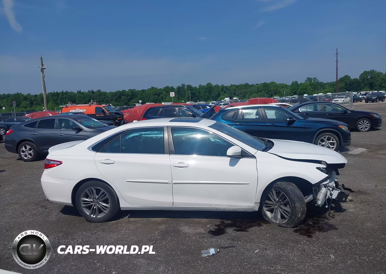 2015 Toyota Camry Se VIN:4T1BF1FK2FU478097 - 14