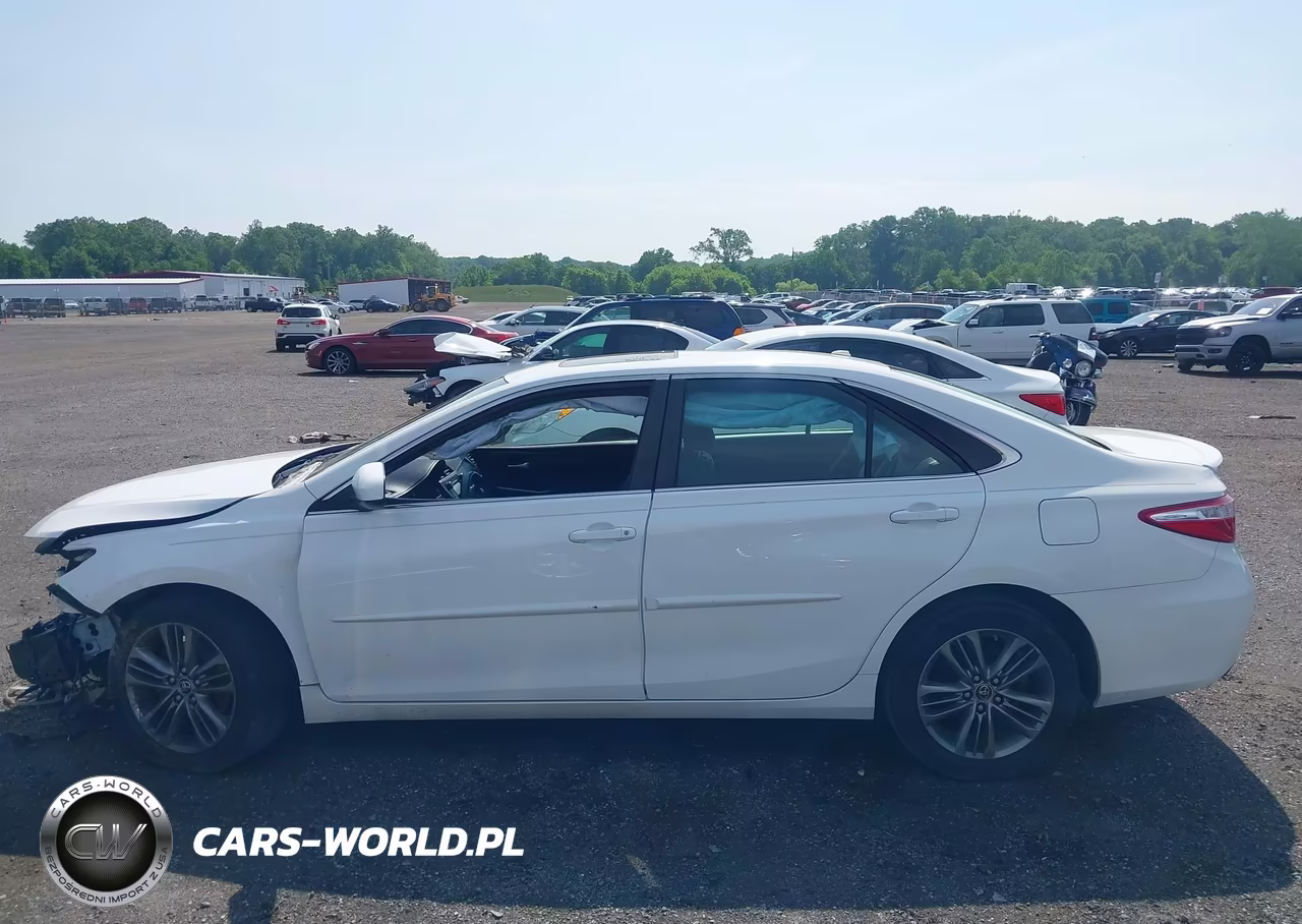 2015 Toyota Camry Se VIN:4T1BF1FK2FU478097 - 15