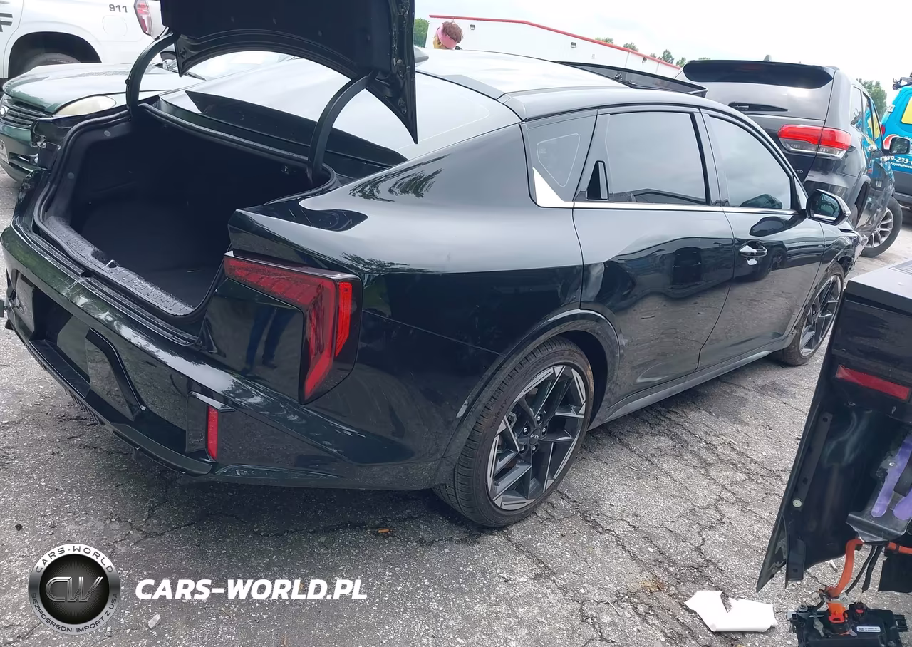 2025 Kia K4 Gt-Line VIN:3KPFW4DE8SE246388 - 4