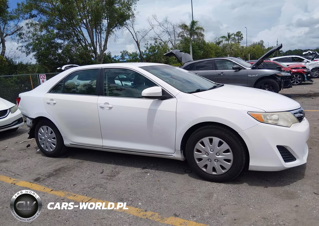 2013 Toyota Camry Le VIN:4T1BF1FK2DU255006 - 14