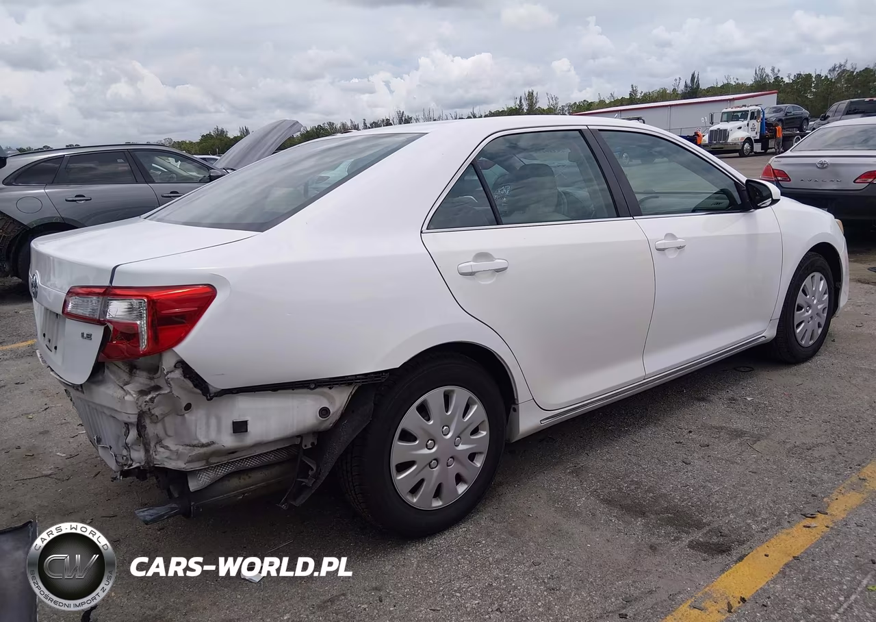 2013 Toyota Camry Le VIN:4T1BF1FK2DU255006 - 4