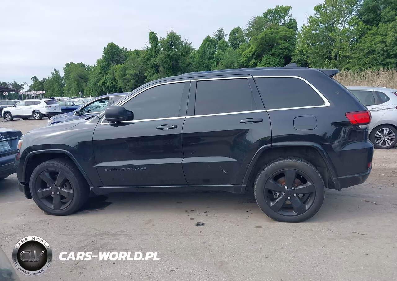2015 Jeep Grand Cherokee Altitude VIN:1C4RJFAG1FC211072 - 14