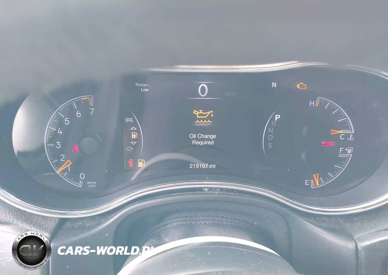2015 Jeep Grand Cherokee Altitude VIN:1C4RJFAG1FC211072 - 7