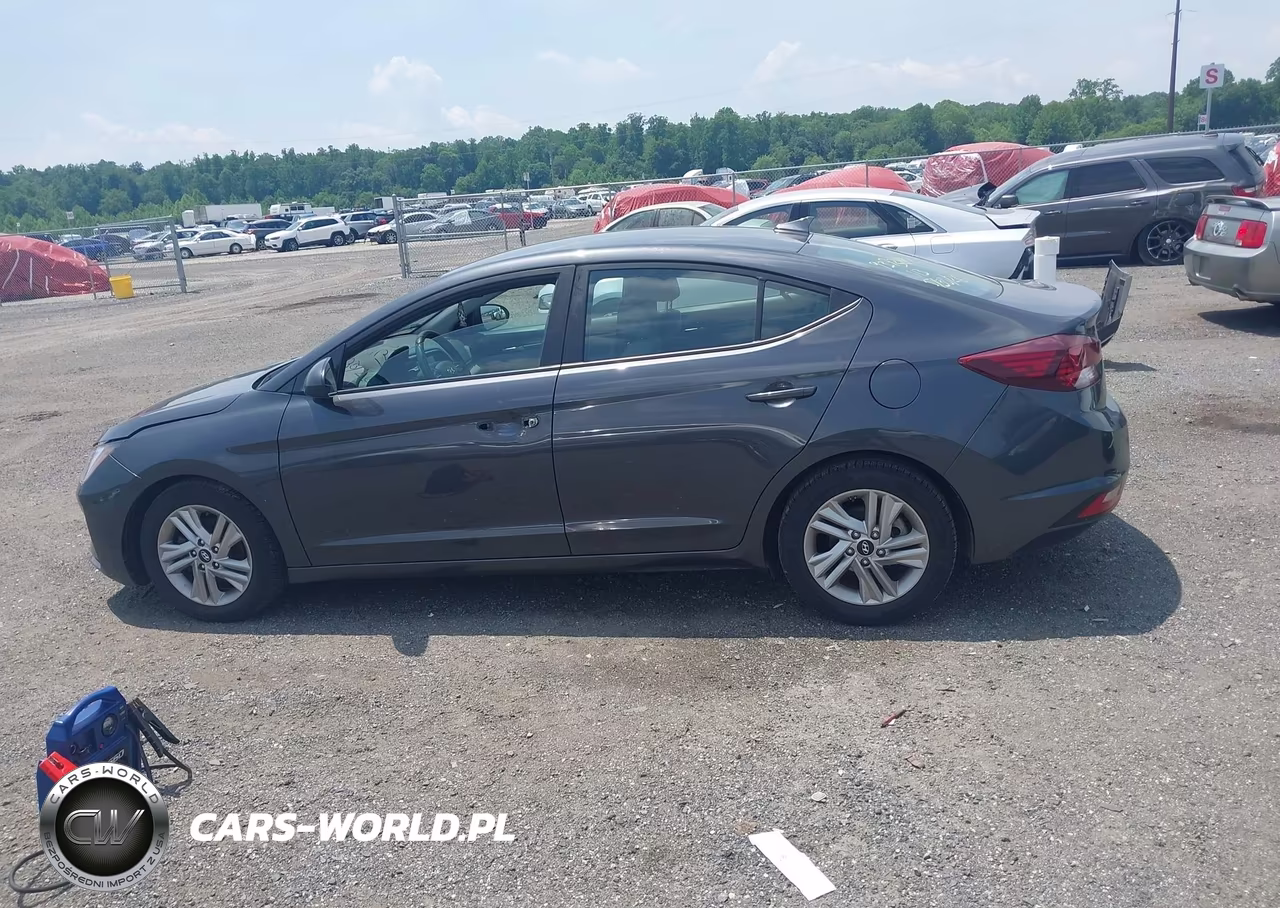 2020 Hyundai Elantra Sel VIN:5NPD84LFXLH572072 - 14
