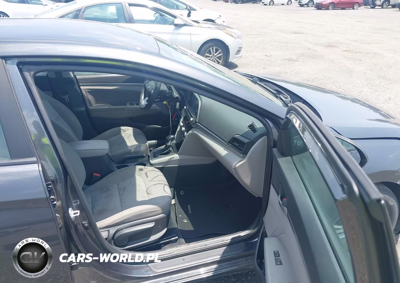 2020 Hyundai Elantra Sel VIN:5NPD84LFXLH572072 - 5
