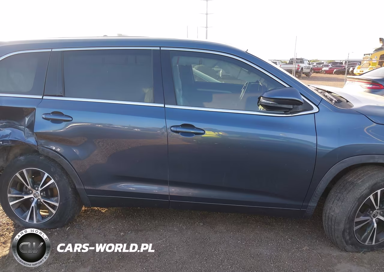 2019 Toyota Highlander Le VIN:5TDZARFH8KS060260 - 14