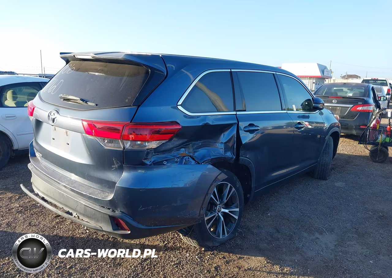2019 Toyota Highlander Le VIN:5TDZARFH8KS060260 - 6