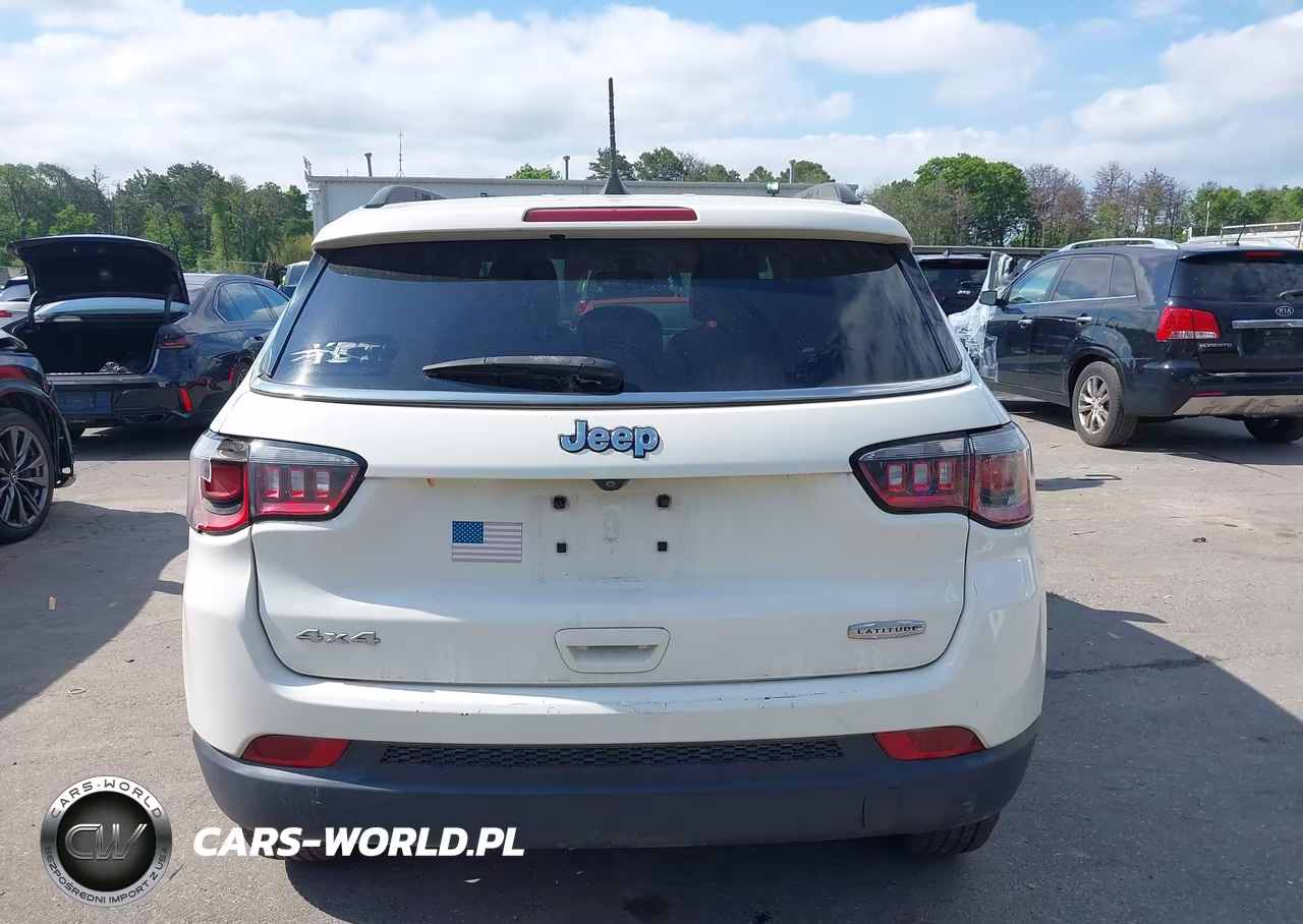 2019 Jeep Compass Latitude 4X4 VIN:3C4NJDBB6KT650305 - 17