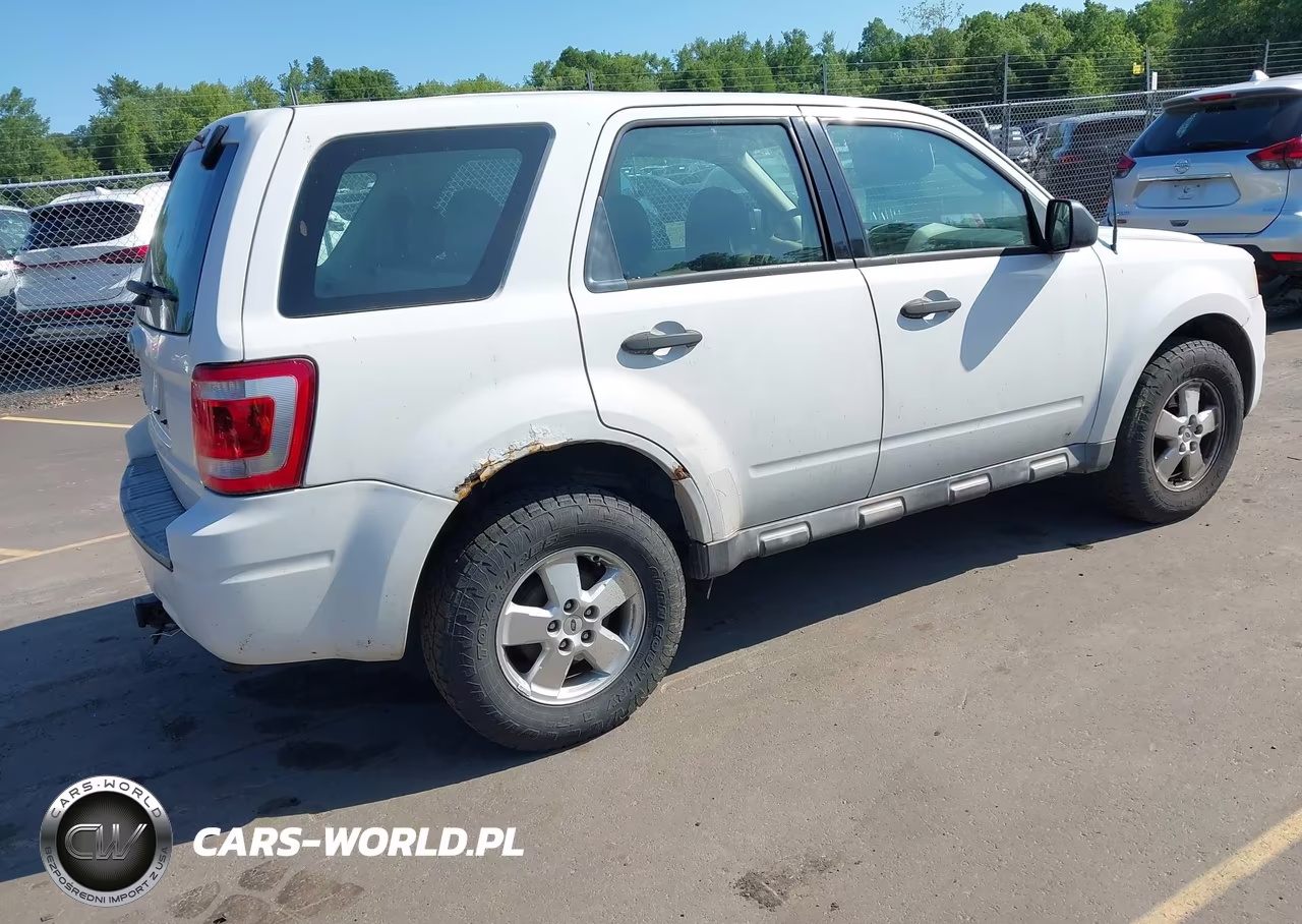 2012 Ford Escape Xls VIN:1FMCU9C76CKA91472 - 4