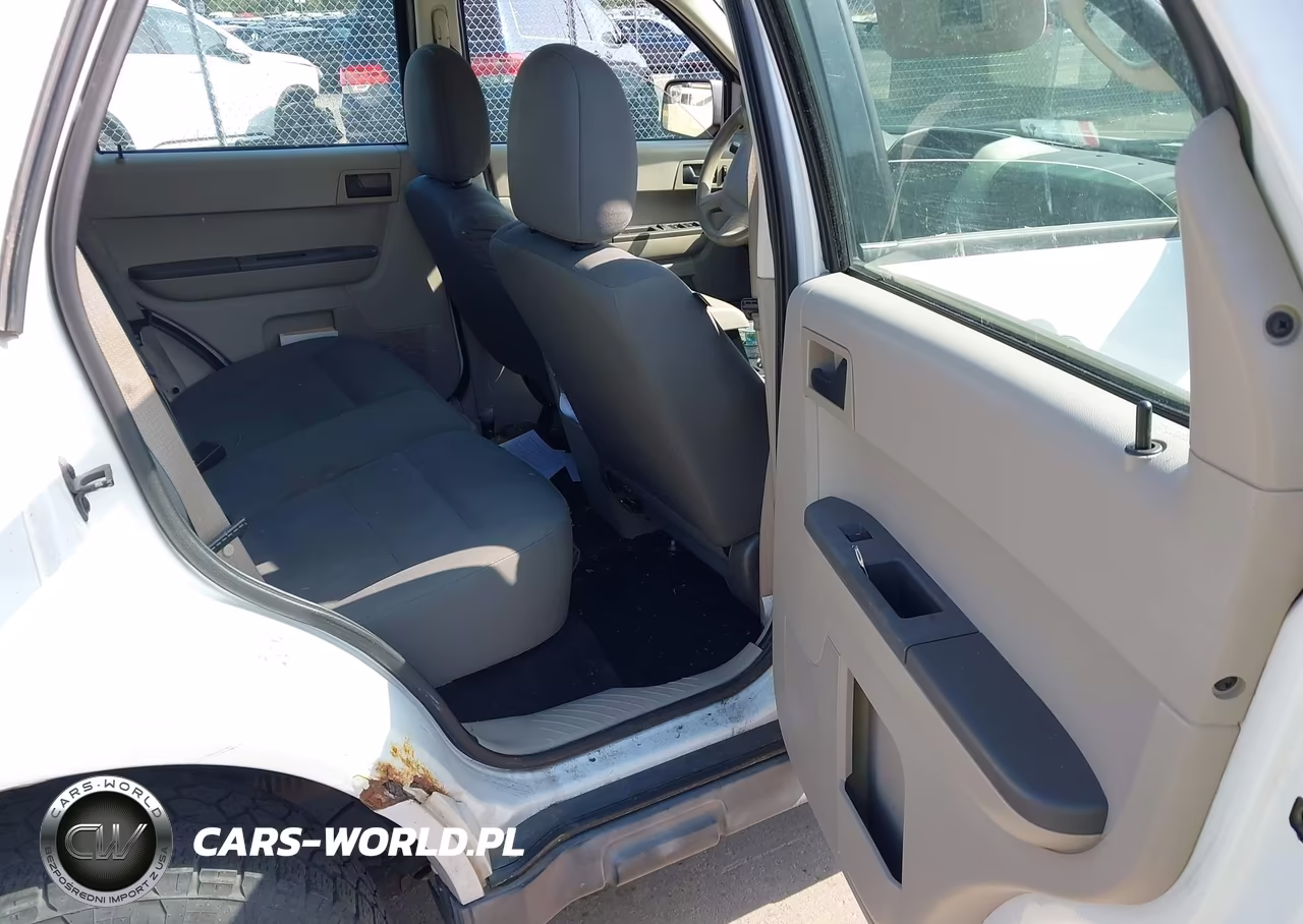 2012 Ford Escape Xls VIN:1FMCU9C76CKA91472 - 8