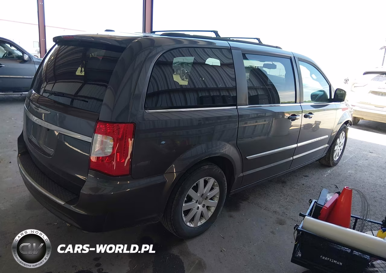 2015 Chrysler Town & Country Touring VIN:2C4RC1BG0FR571498 - 4