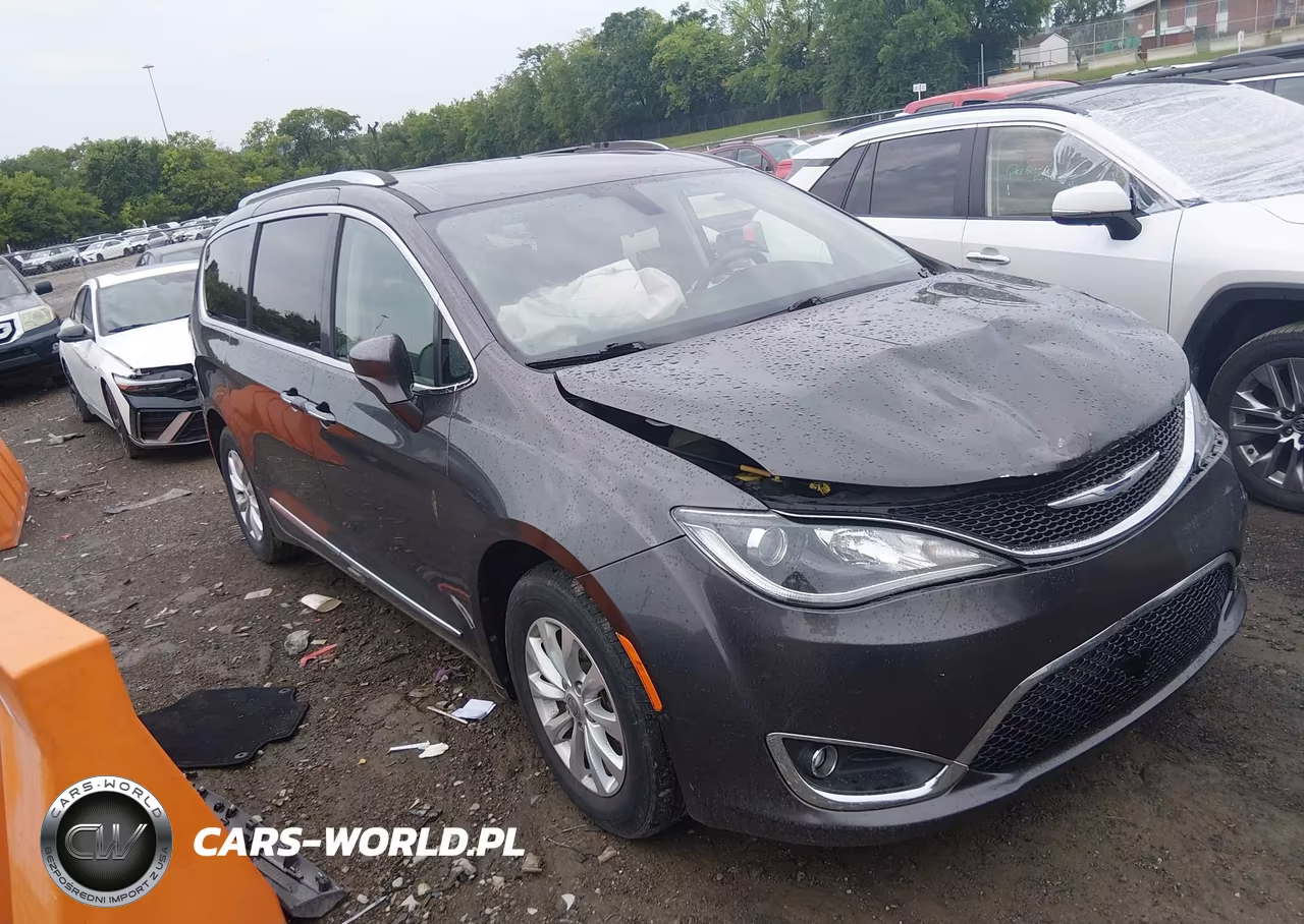2018 Chrysler Pacifica Touring L