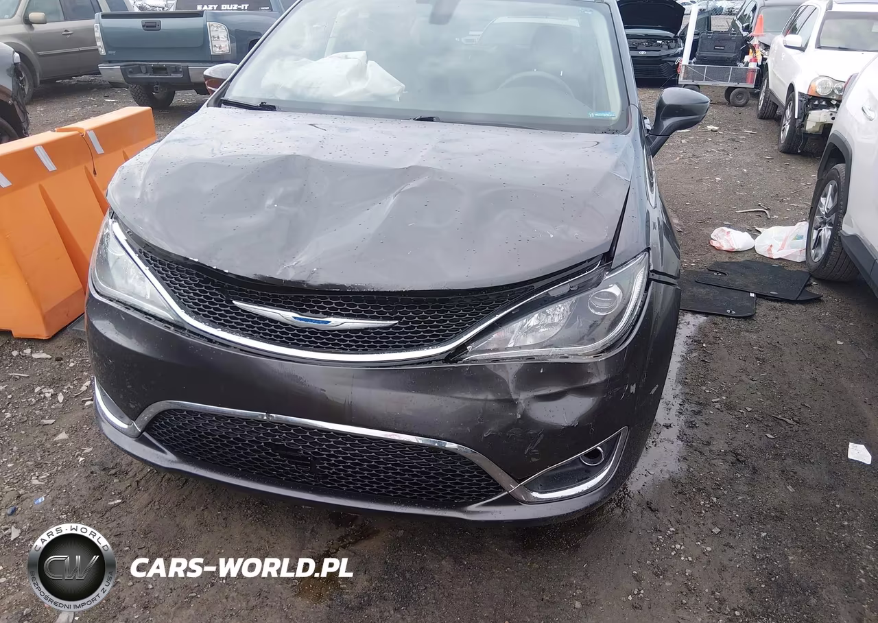 2018 Chrysler Pacifica Touring L VIN:2C4RC1BG6JR204033 - 6