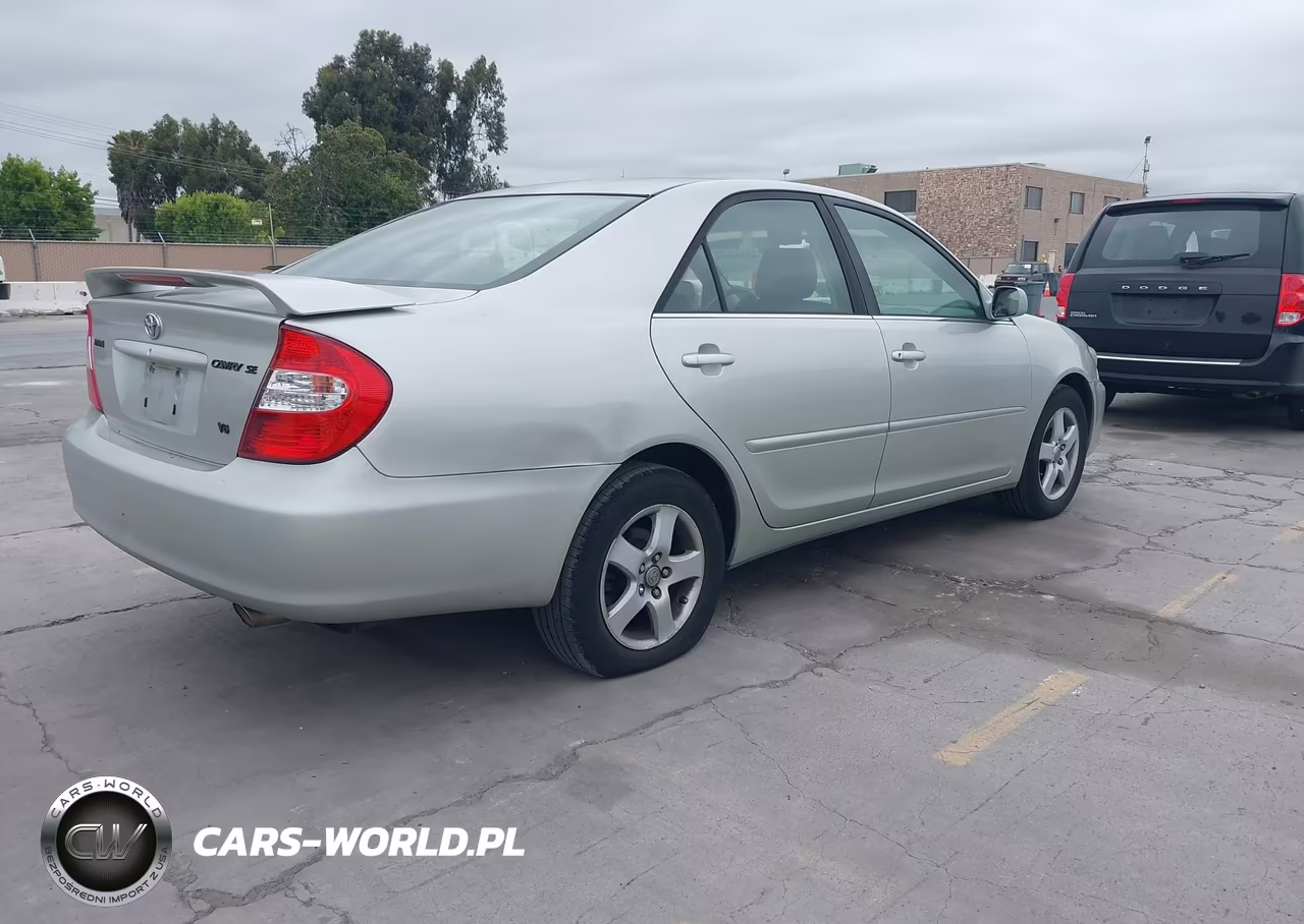 2002 Toyota Camry Se VIN:JTDBF32K220066687 - 4