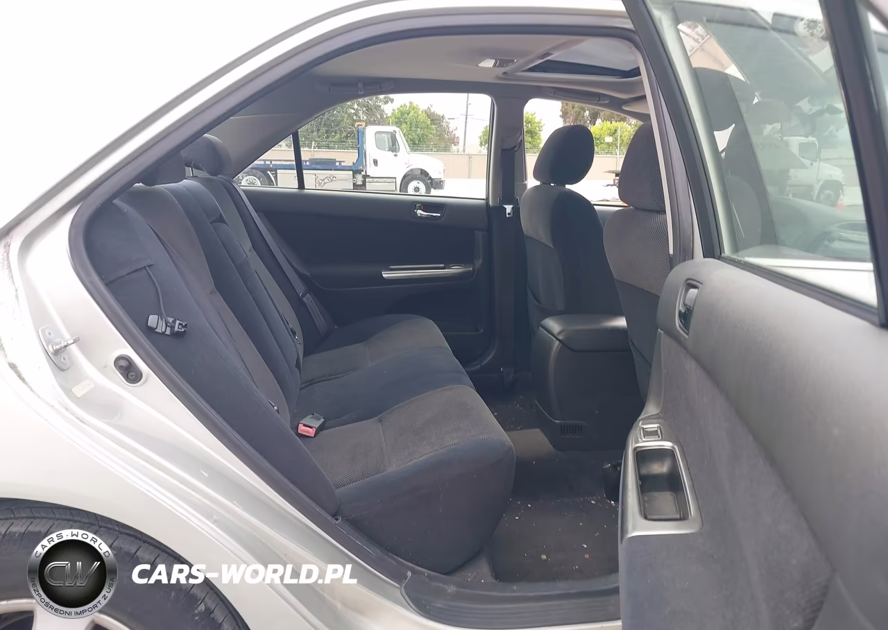 2002 Toyota Camry Se VIN:JTDBF32K220066687 - 8