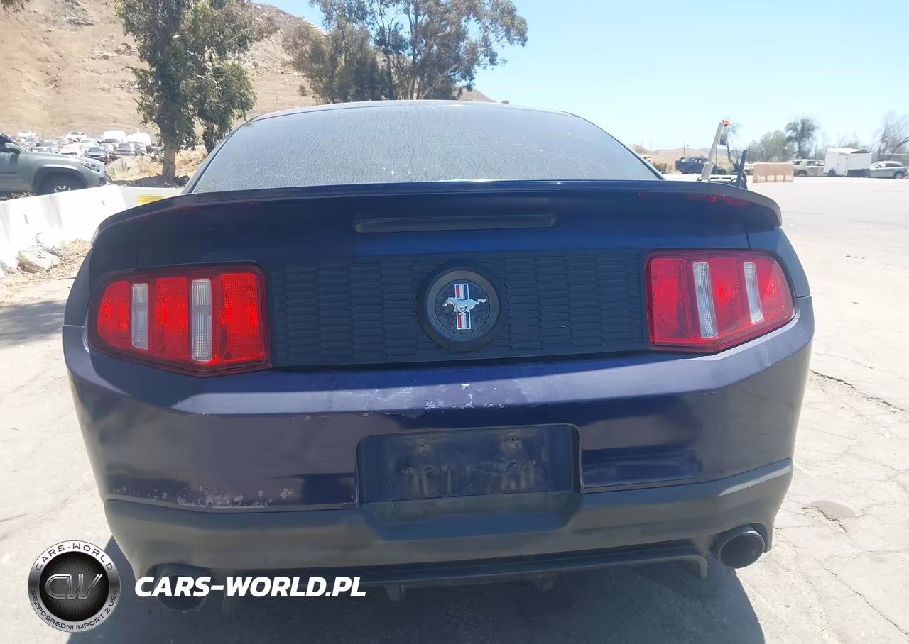 2011 Ford Mustang V6 Premium VIN:1ZVBP8AM2B5105856 - 16