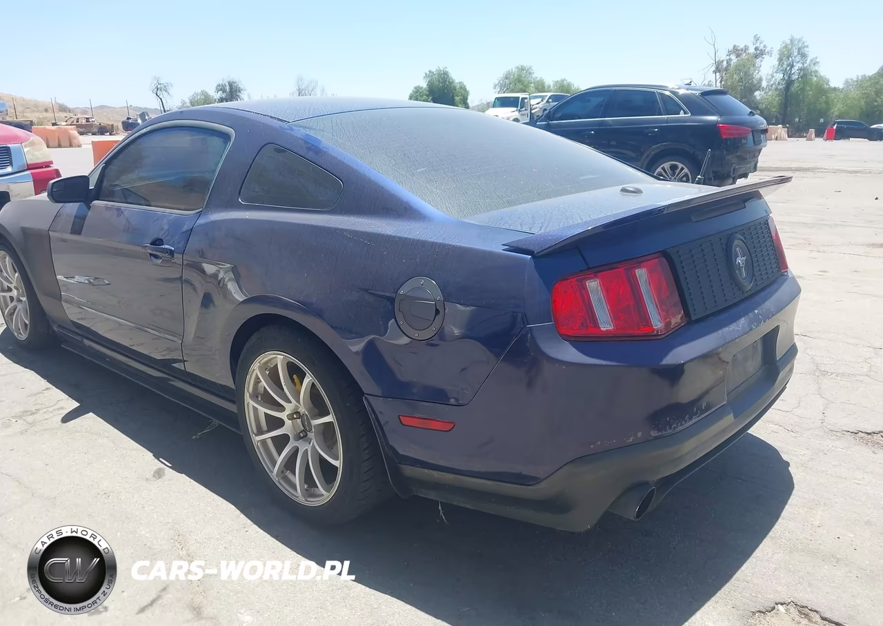 2011 Ford Mustang V6 Premium VIN:1ZVBP8AM2B5105856 - 3