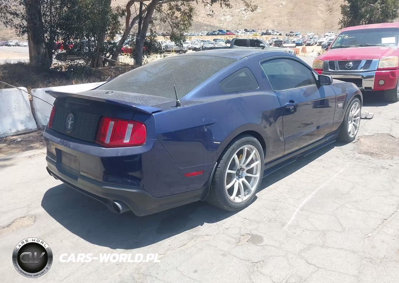 2011 Ford Mustang V6 Premium VIN:1ZVBP8AM2B5105856 - 4