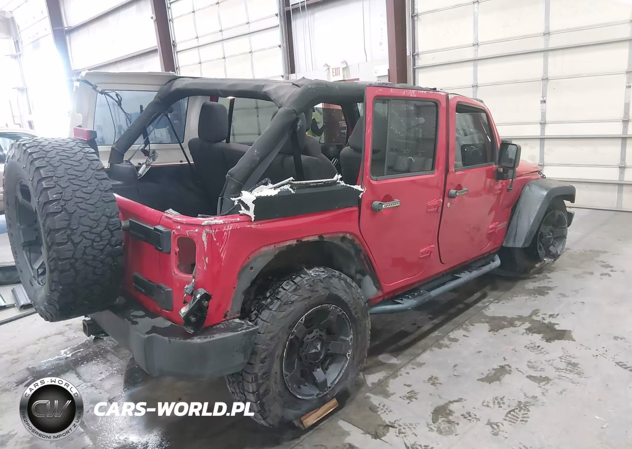 2012 Jeep Wrangler Unlimited Sahara VIN:1C4BJWEG3CL130923 - 4