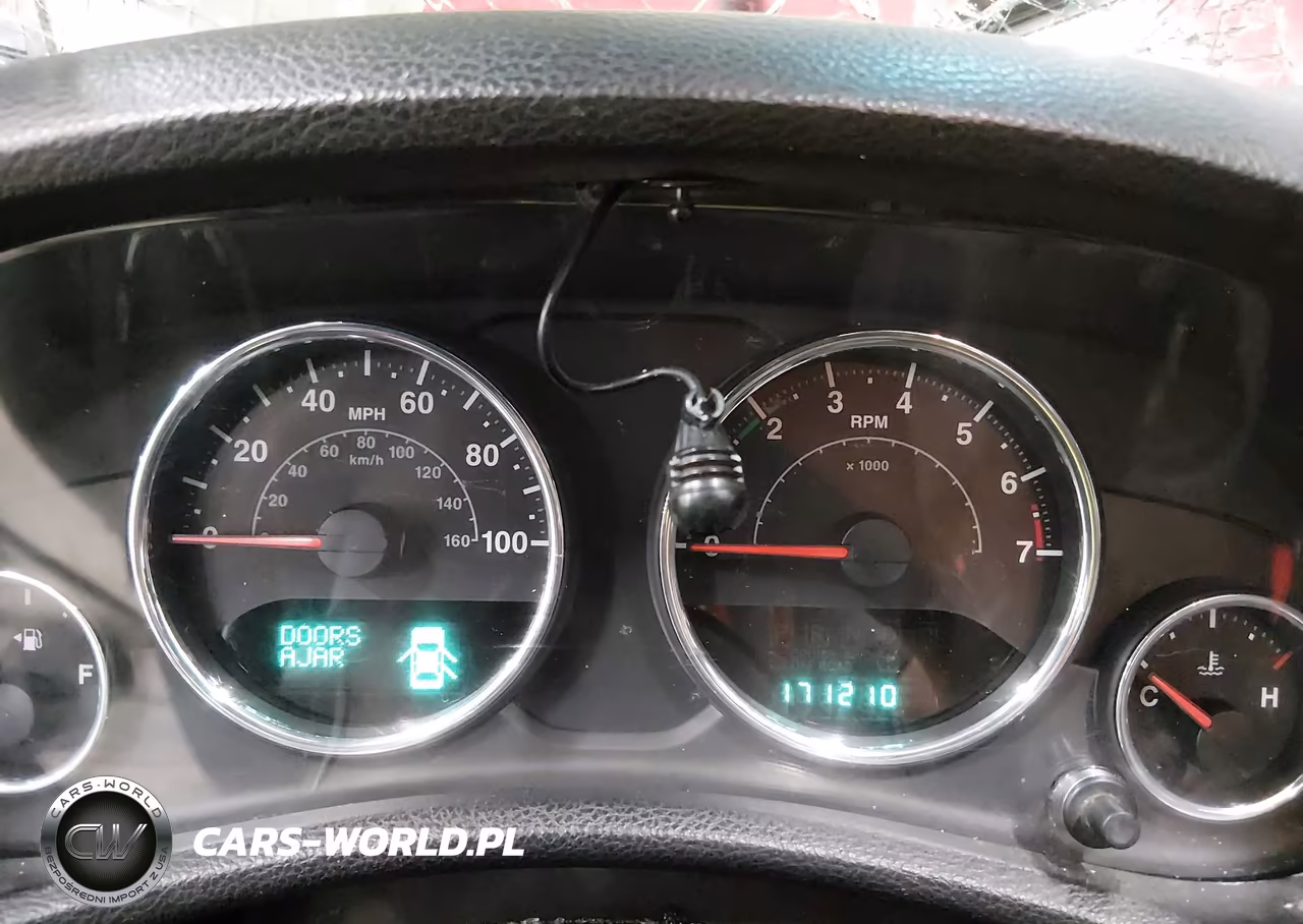 2012 Jeep Wrangler Unlimited Sahara VIN:1C4BJWEG3CL130923 - 7