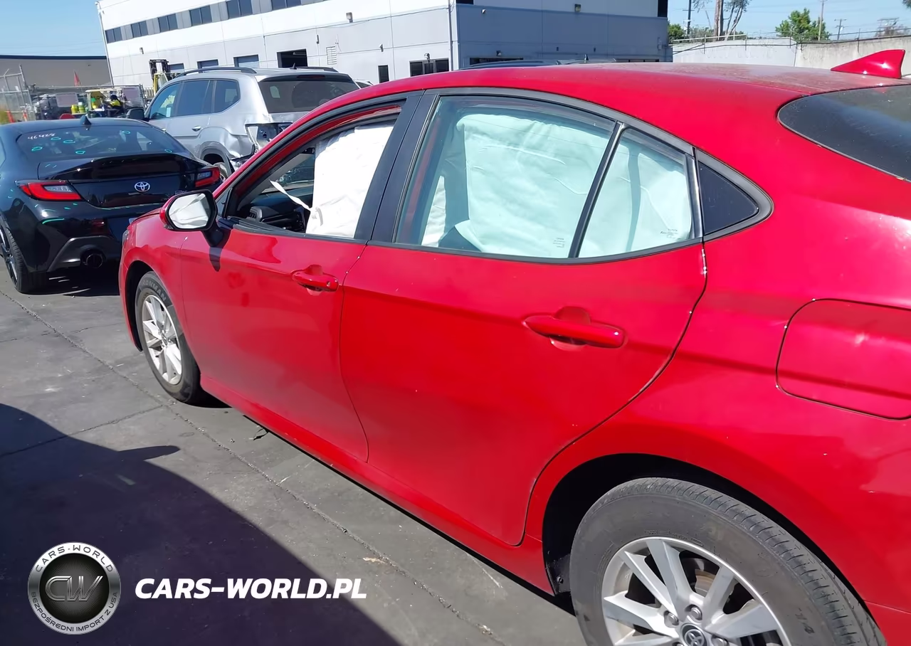 2025 Toyota Camry Le VIN:4T1DAACK8SU074419 - 15