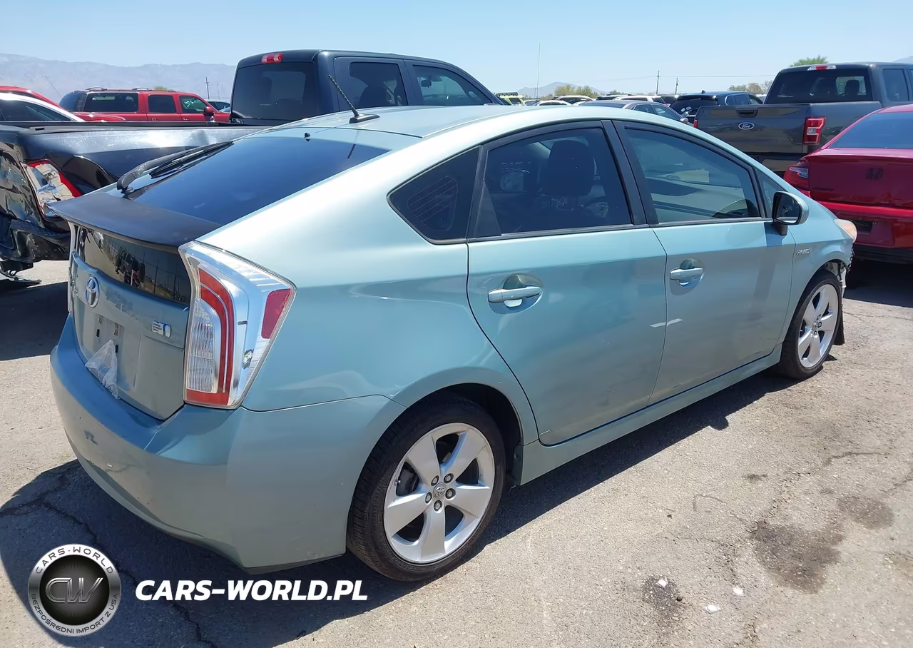 2013 Toyota Prius Five VIN:JTDKN3DUXD5590063 - 4