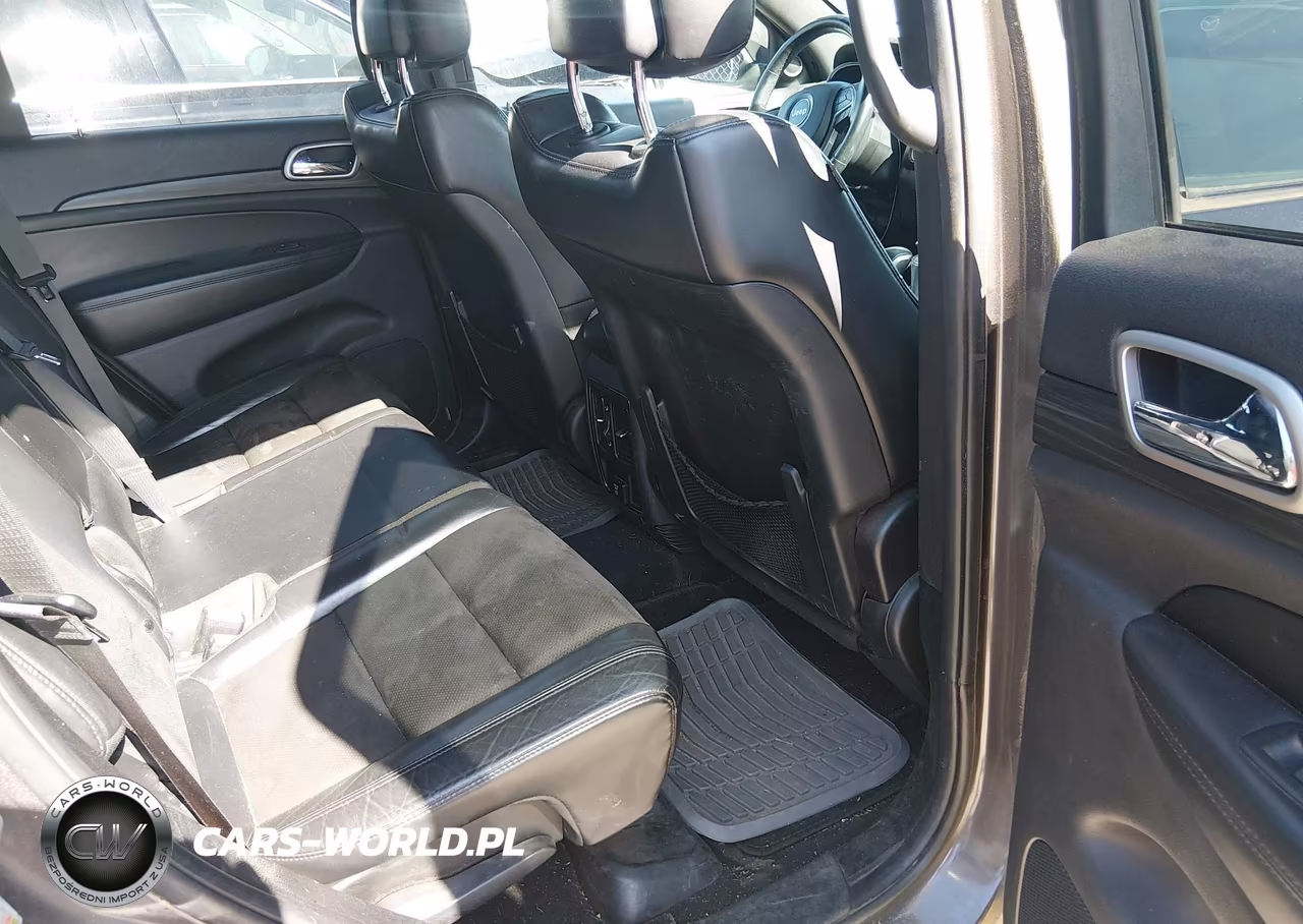 2019 Jeep Grand Cherokee Altitude 4X2 VIN:1C4RJEAG7KC646652 - 8