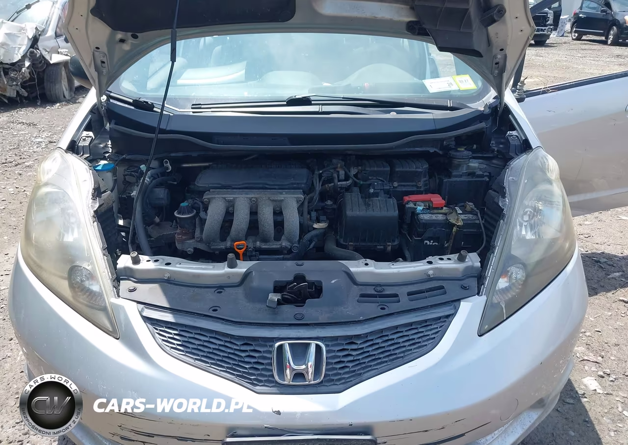 2011 Honda Fit VIN:JHMGE8G3XBC007097 - 10