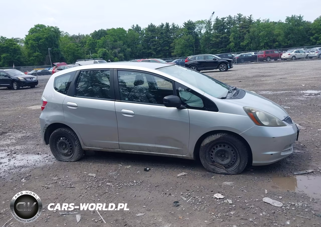 2011 Honda Fit VIN:JHMGE8G3XBC007097 - 13