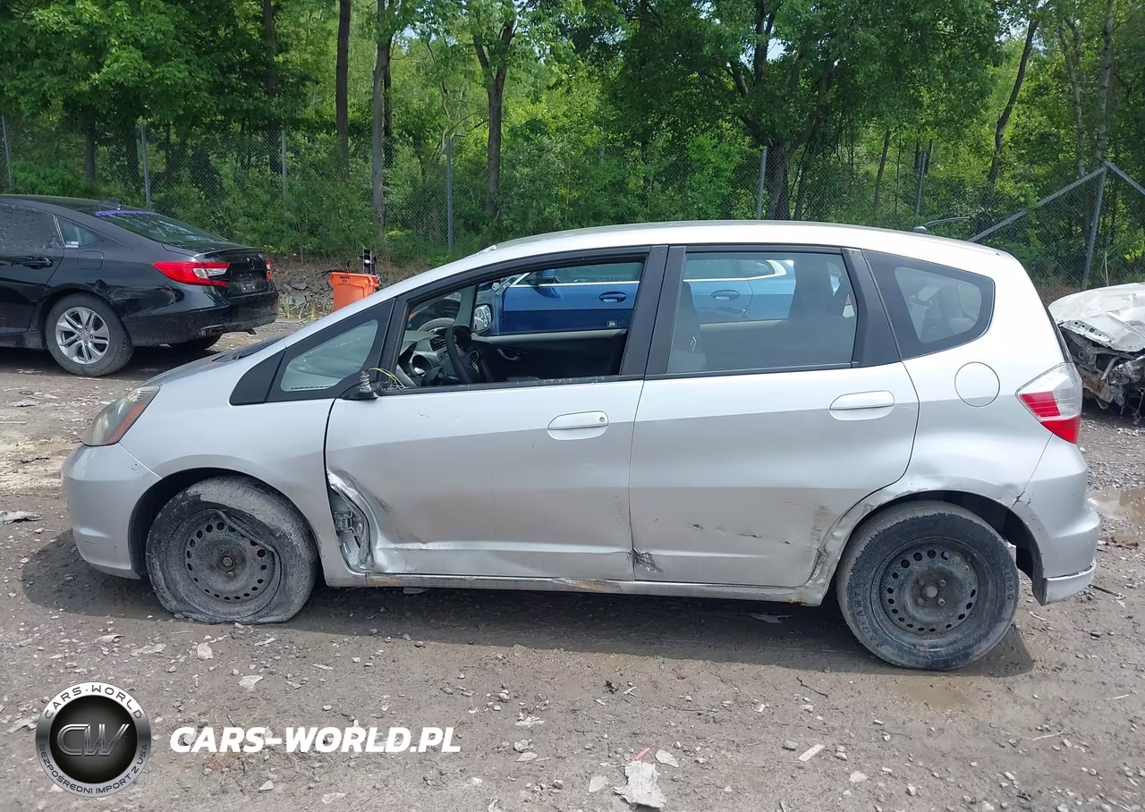 2011 Honda Fit VIN:JHMGE8G3XBC007097 - 14