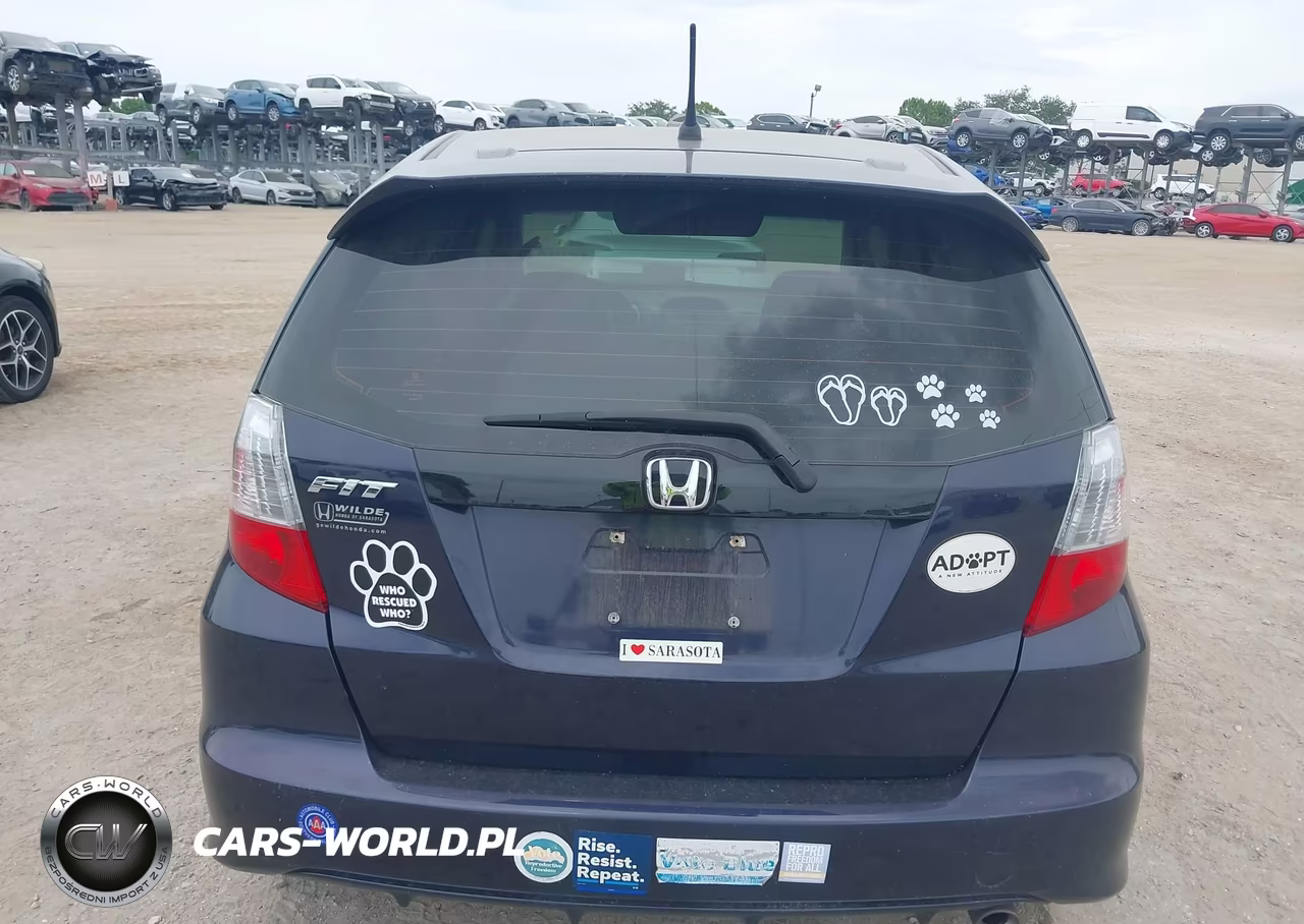 2009 Honda Fit Sport VIN:JHMGE884X9S065721 - 17