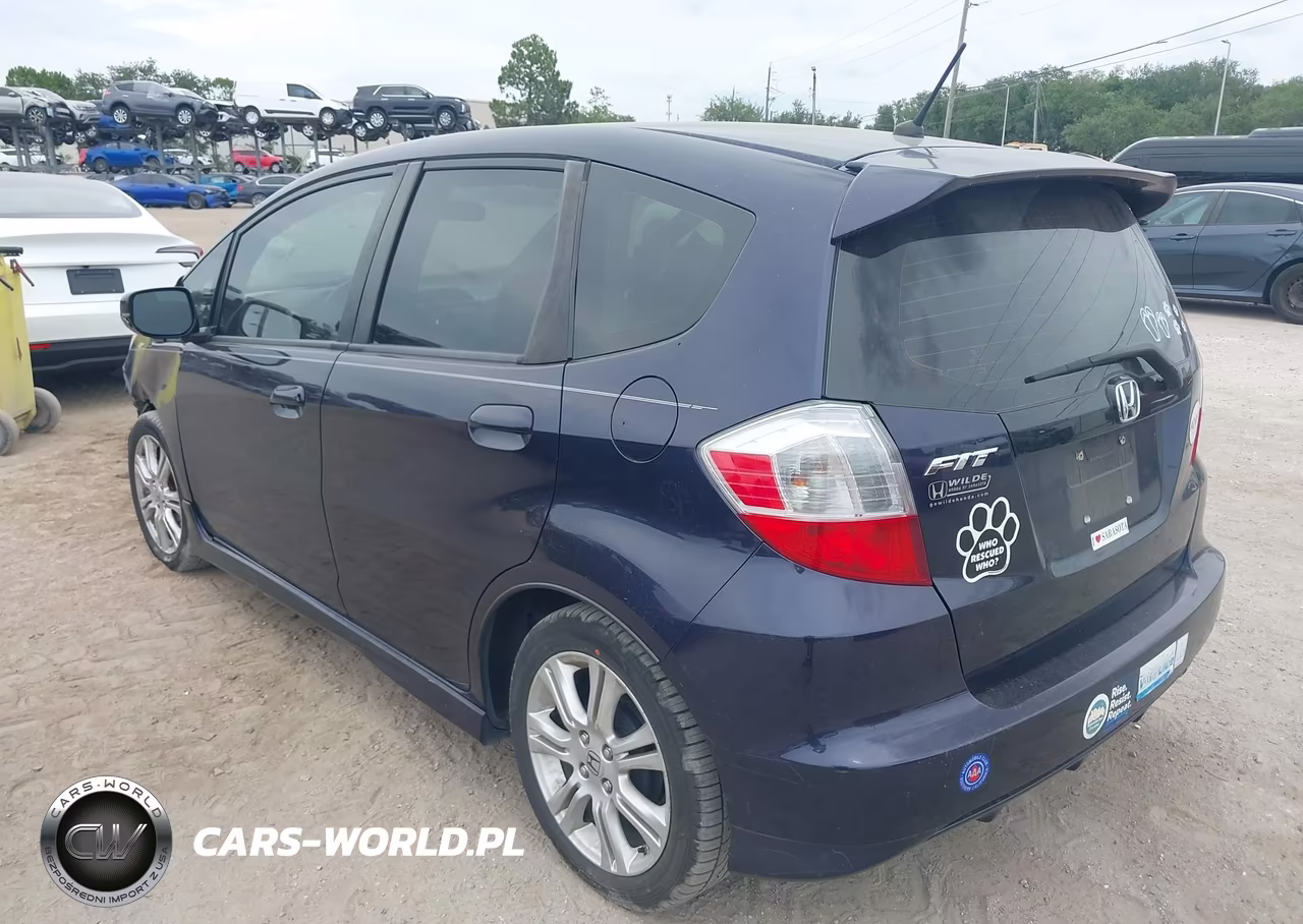 2009 Honda Fit Sport VIN:JHMGE884X9S065721 - 3
