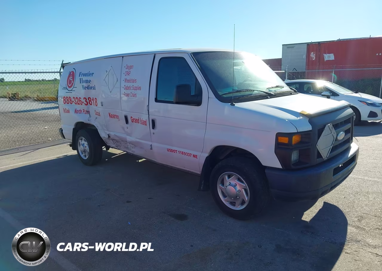 2014 Ford E-150 Commercial – zdjęcie 1 z 17
