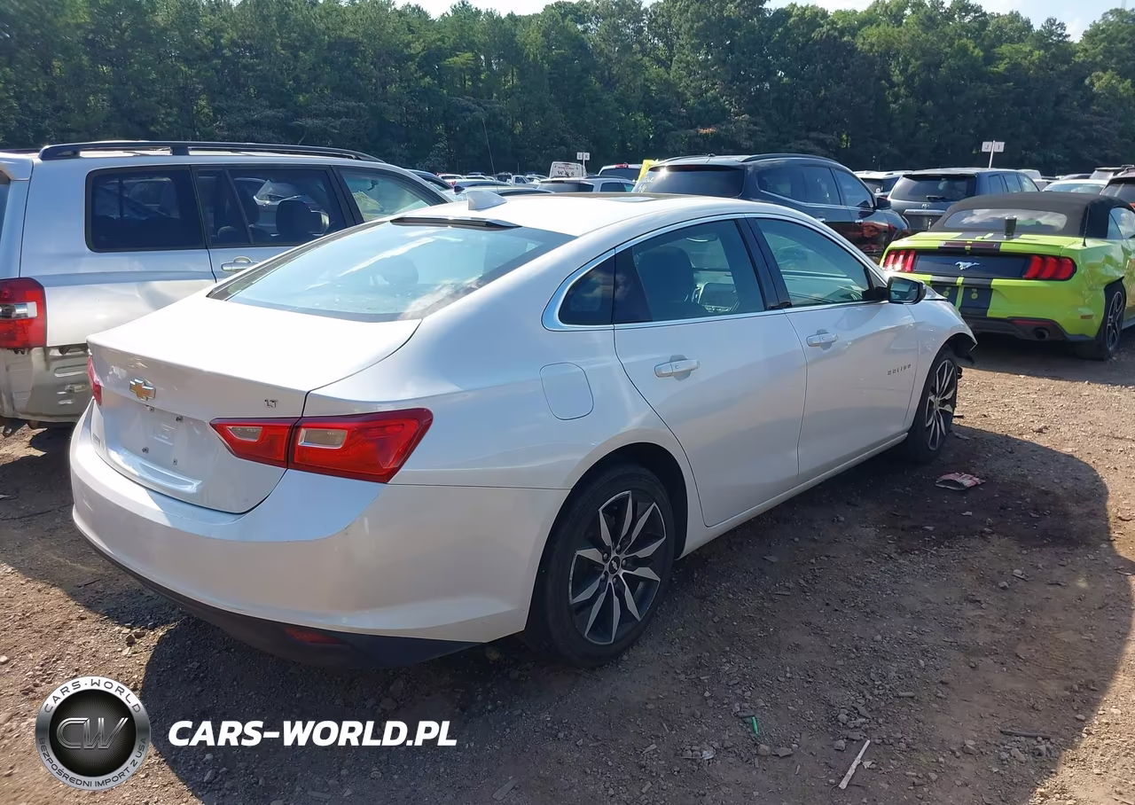 2018 Chevrolet Malibu Lt VIN:1G1ZD5ST9JF281349 - 4