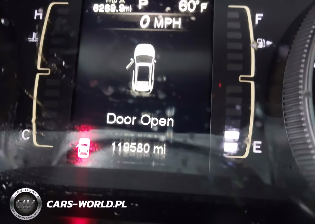 2018 Jeep Cherokee Latitude 4X4 VIN:1C4PJMCX6JD583454 - 15