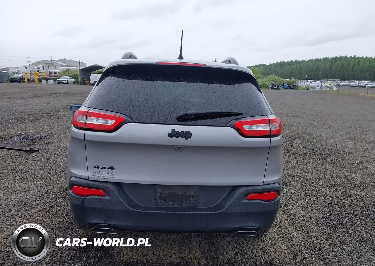 2018 Jeep Cherokee Latitude 4X4 VIN:1C4PJMCX6JD583454 - 16