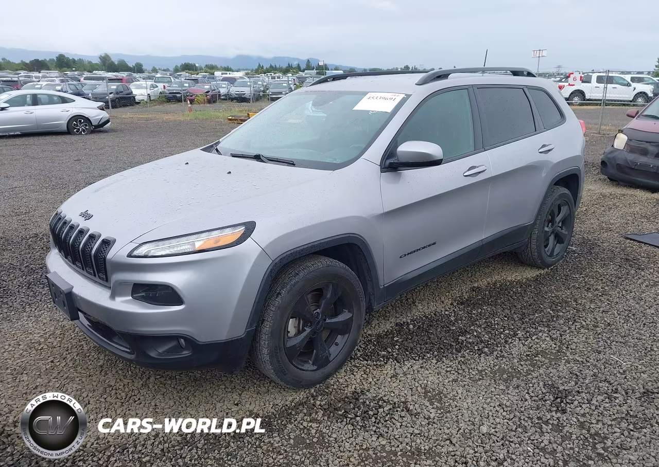 2018 Jeep Cherokee Latitude 4X4 VIN:1C4PJMCX6JD583454 - 2