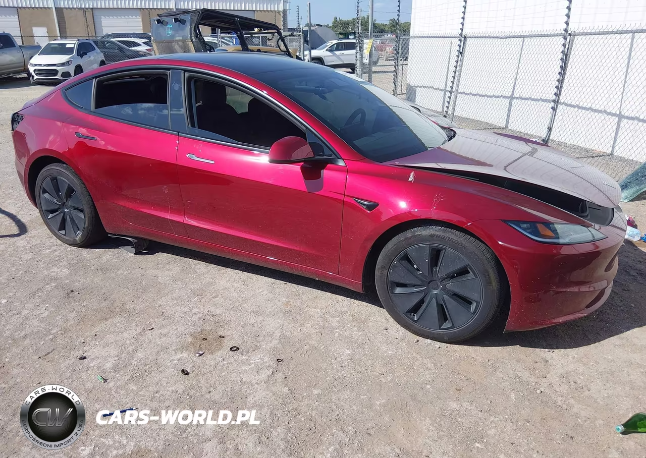 2025 Tesla Model 3 Long Range All-Wheel Drive – zdjęcie 1 z 15
