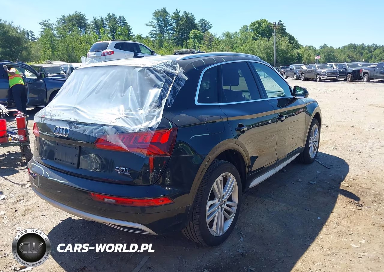 2018 Audi Q5 2.0T Premium-2.0T Tech Premium VIN:WA1BNAFY7J2146893 - 4