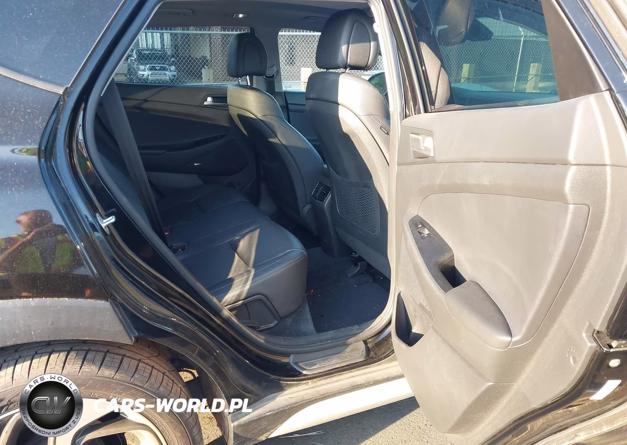 2017 Hyundai Tucson Limited VIN:KM8J3CA21HU598628 - 8