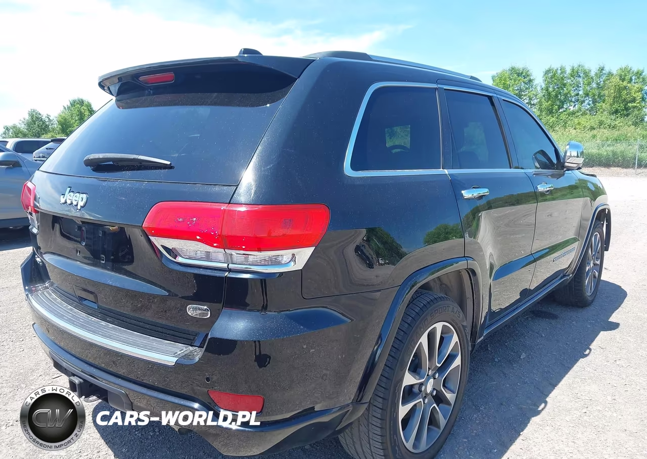 2017 Jeep Grand Cherokee Overland 4X4 VIN:1C4RJFCG6HC635749 - 4