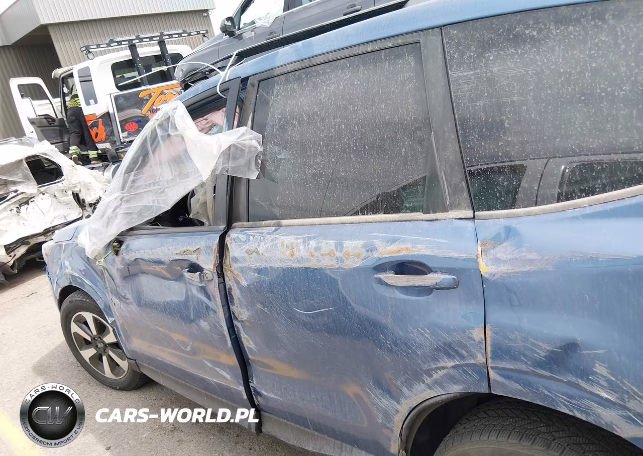 2018 Subaru Forester 2.5I Premium VIN:JF2SJAGC4JH566811 - 14