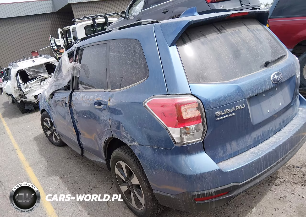 2018 Subaru Forester 2.5I Premium VIN:JF2SJAGC4JH566811 - 3