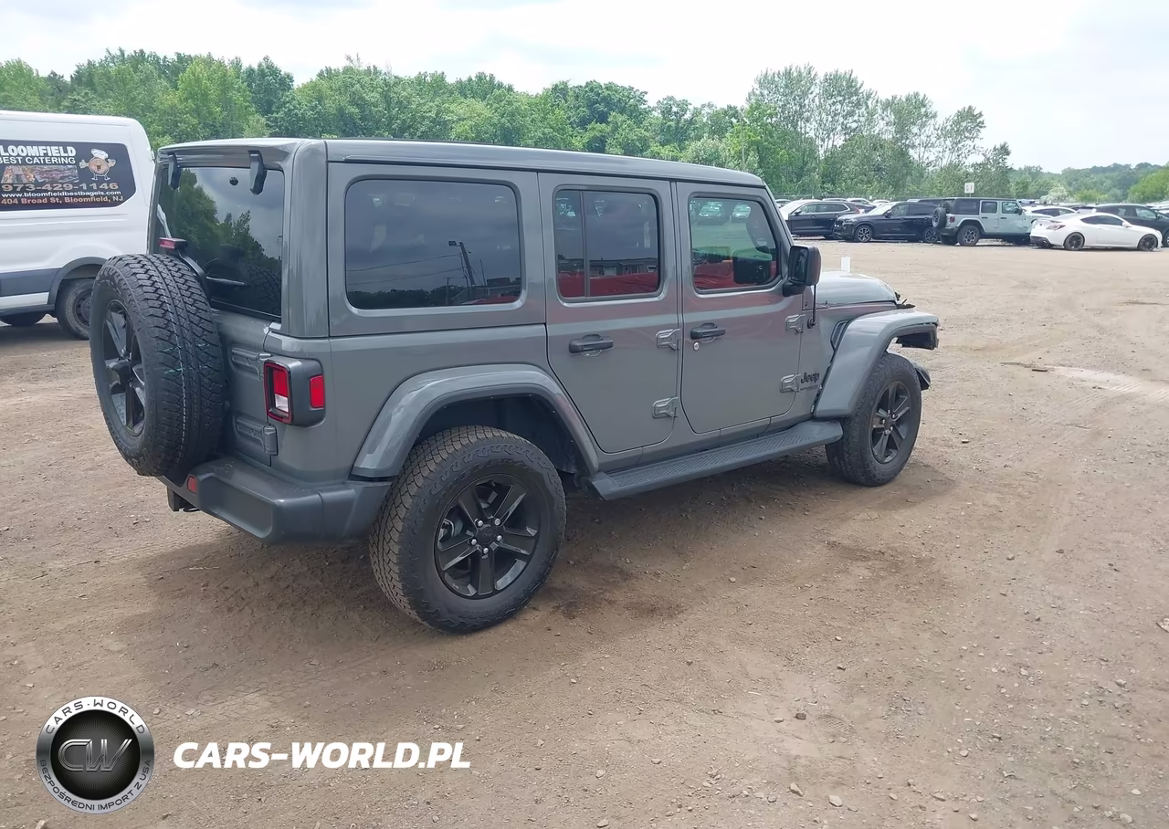 2022 Jeep Wrangler Unlimited Sahara Altitude 4X4 VIN:1C4HJXEG8NW188849 - 4