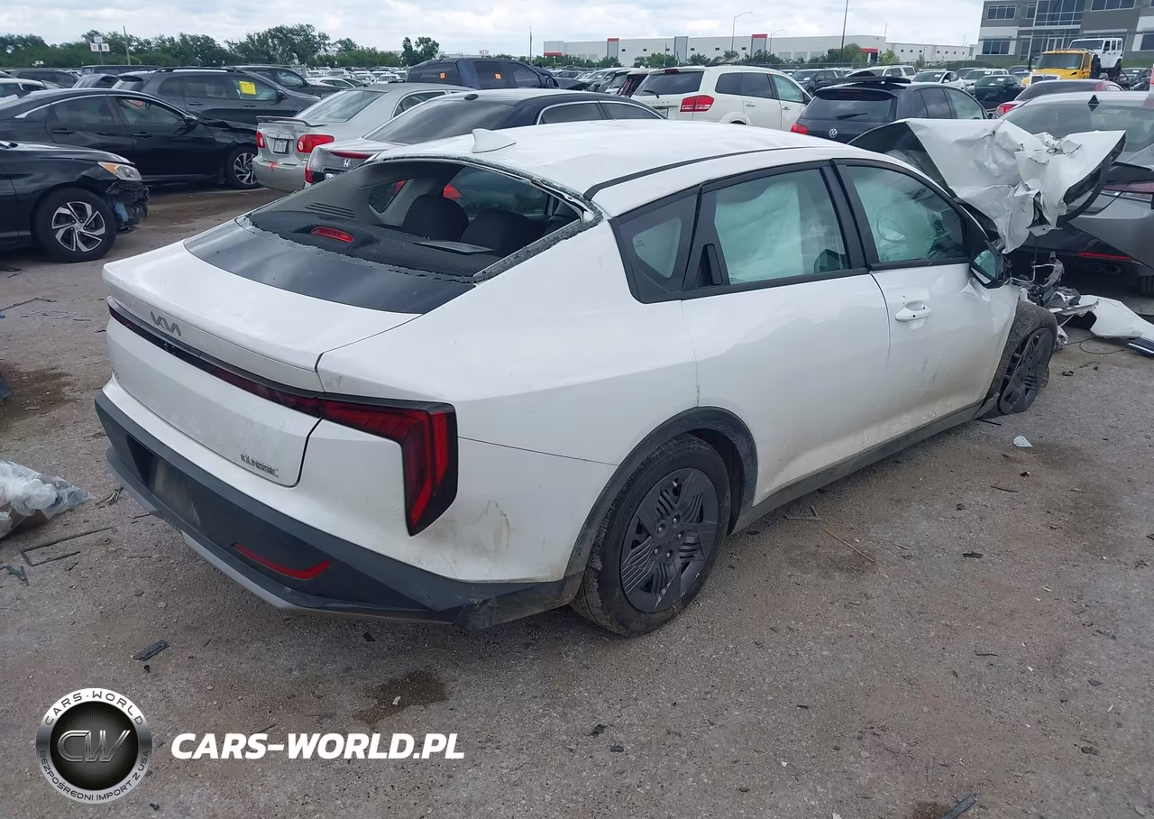 2025 Kia K4 Lx VIN:3KPFT4DE3SE211895 - 4