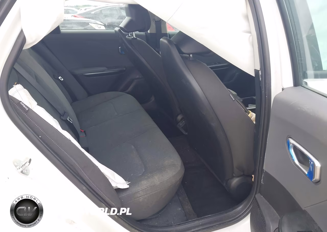 2025 Kia K4 Lx VIN:3KPFT4DE3SE211895 - 8