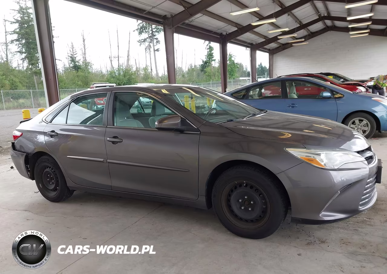 2015 Toyota Camry Le VIN:4T1BF1FK9FU105154 - 13