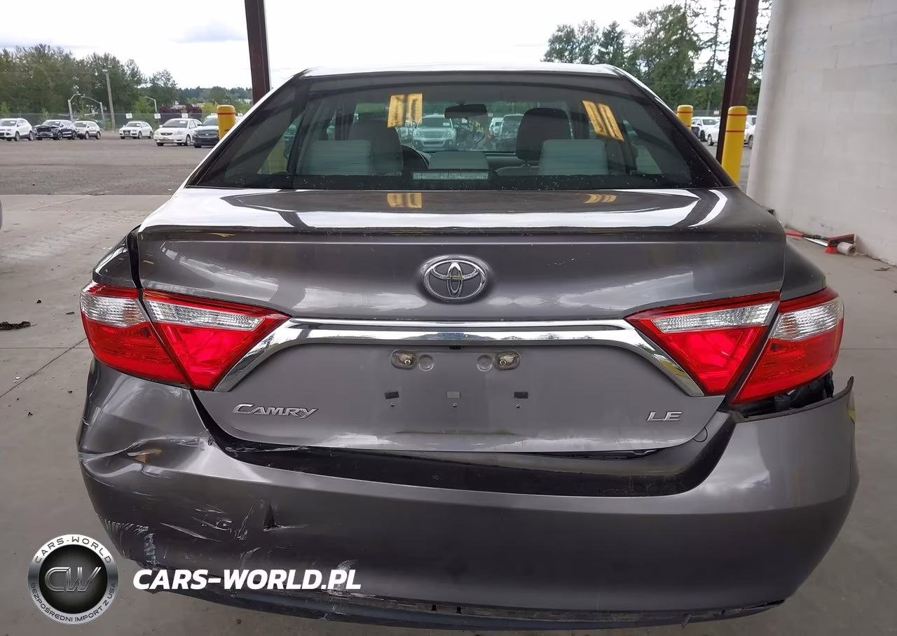 2015 Toyota Camry Le VIN:4T1BF1FK9FU105154 - 16