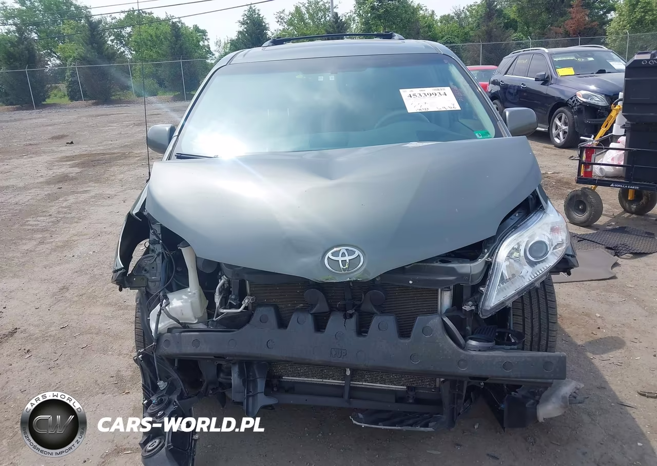 2014 Toyota Sienna Xle V6 8 Passenger VIN:5TDYK3DC2ES459649 - 13